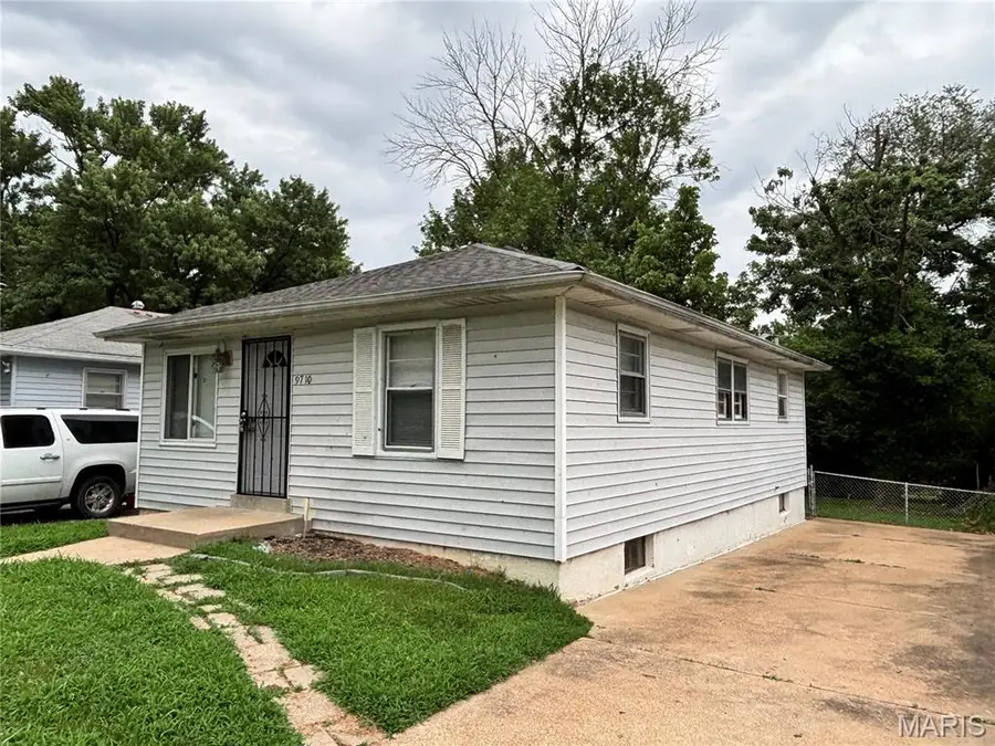 9710 Balboa Drive, Saint Louis, MO 63136 - #2