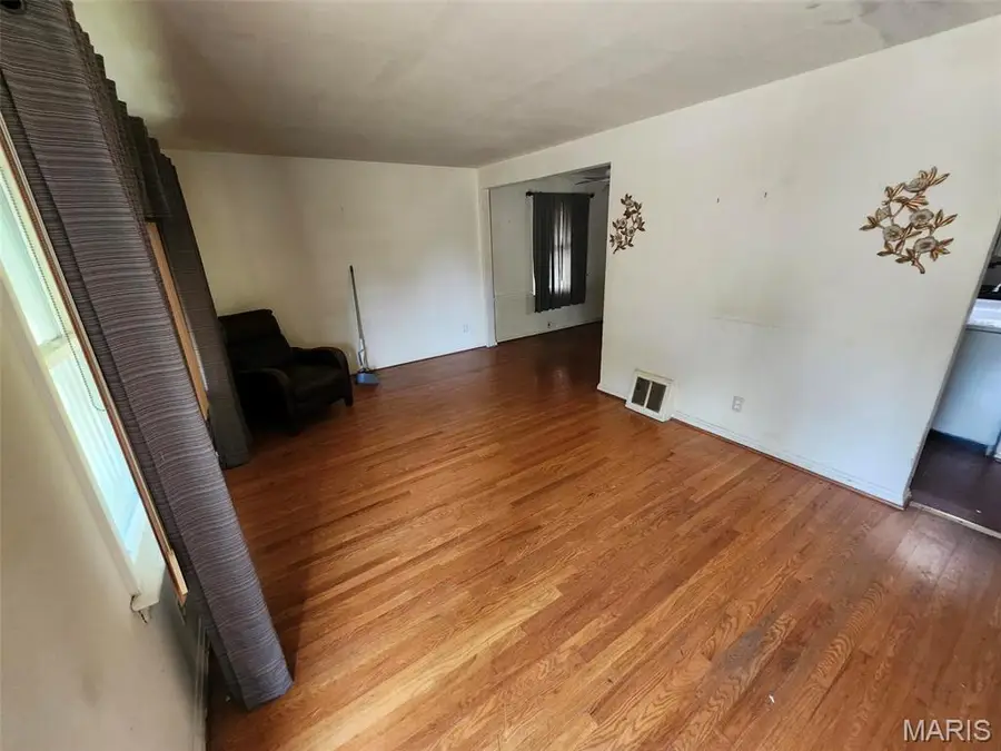 2461 Shannon Avenue, Jennings, MO 63136 - #2