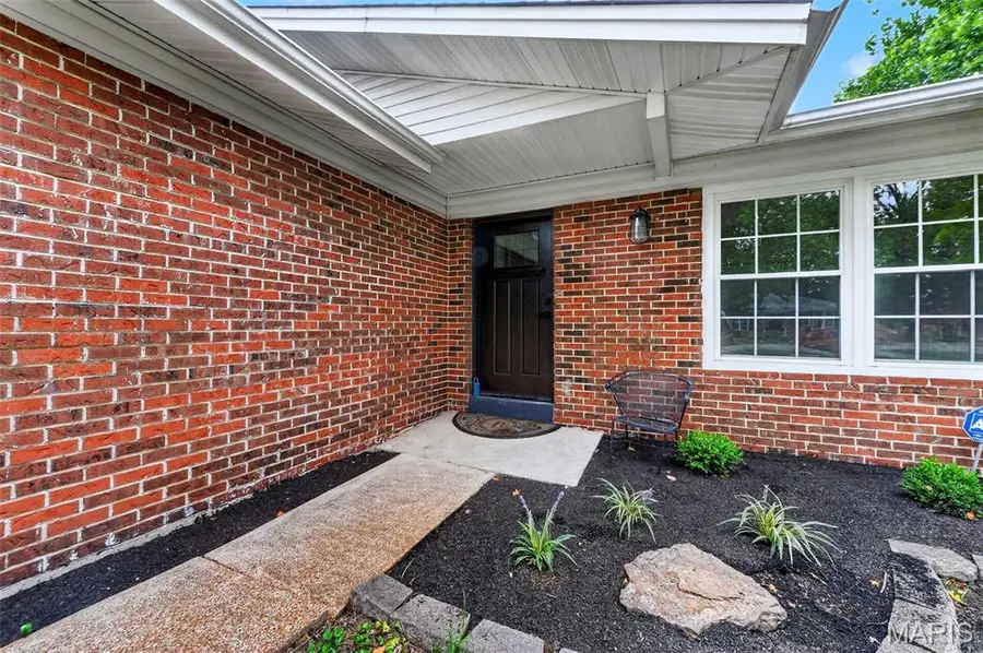 1004 Bridgeport Drive, Ellisville, MO 63011 - #3