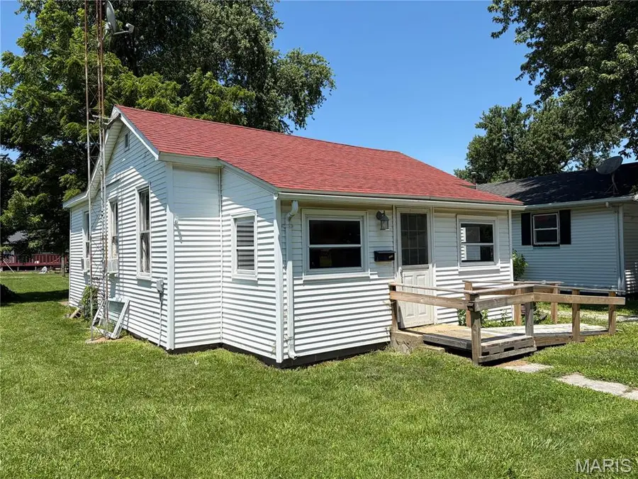 117 S Grant Street, Litchfield, IL 62056 - #2