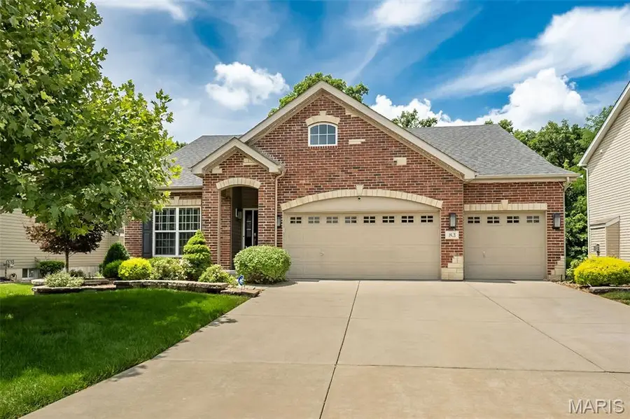 83 S Ridgewynd Court, Lake Saint Louis, MO 63367 - #3