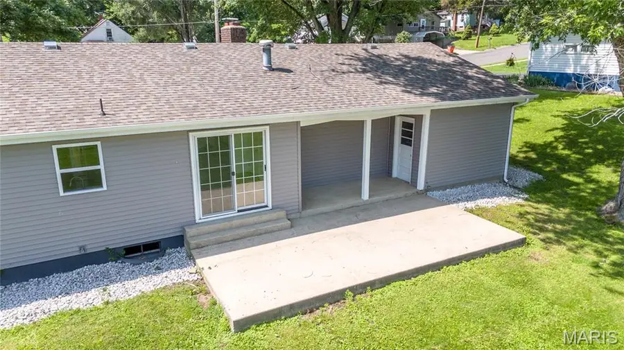 1319 W Jefferson Street, Vandalia, IL 62471 - #3