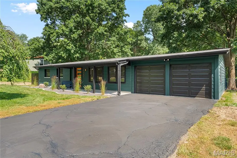 2501 Trossock Lane, Saint Louis, MO 63122 - #2