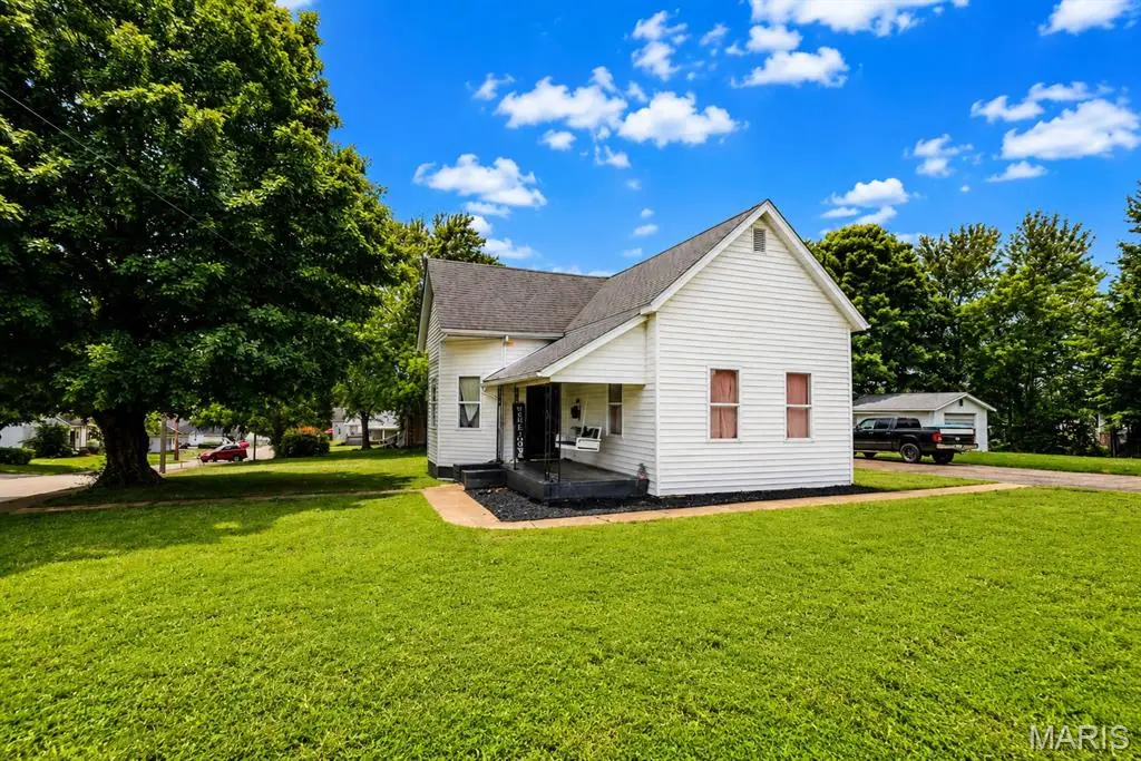 418 E Marvin Avenue, Fredericktown, MO 63645 - #1