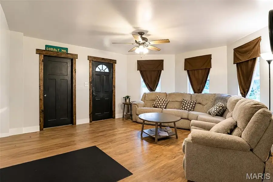 418 E Marvin Avenue, Fredericktown, MO 63645 - #2