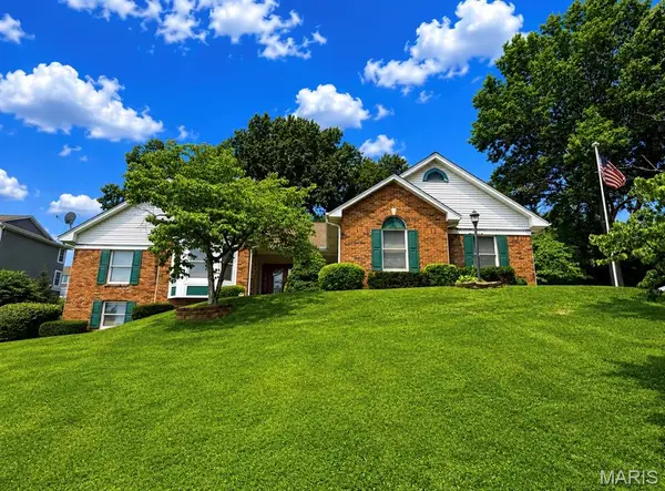 17 Rio Vista Drive, St Charles, MO 63303