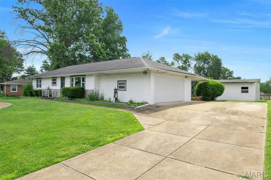 4124 Green Park Road, Saint Louis, MO 63125 - #2
