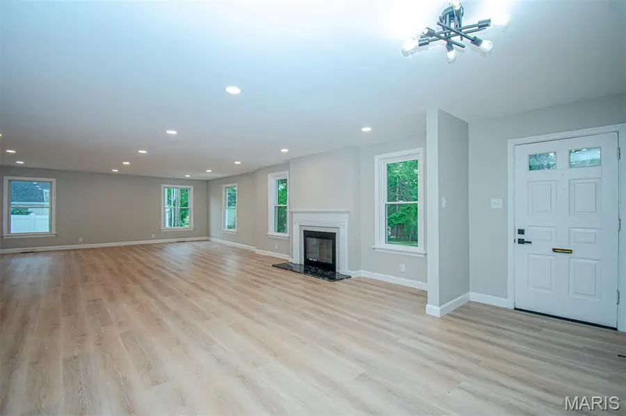 874 Albey Lane, University City, MO 63132 - #3