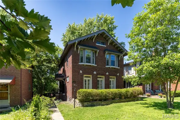 7118 Pershing Avenue, St Louis, MO 63130