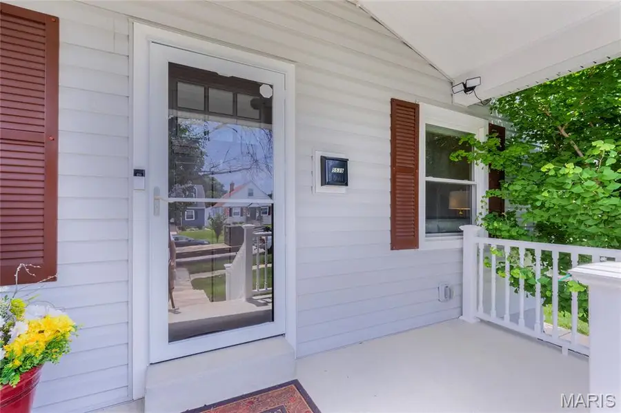 5539 Daggett Avenue, Saint Louis, MO 63110 - #3