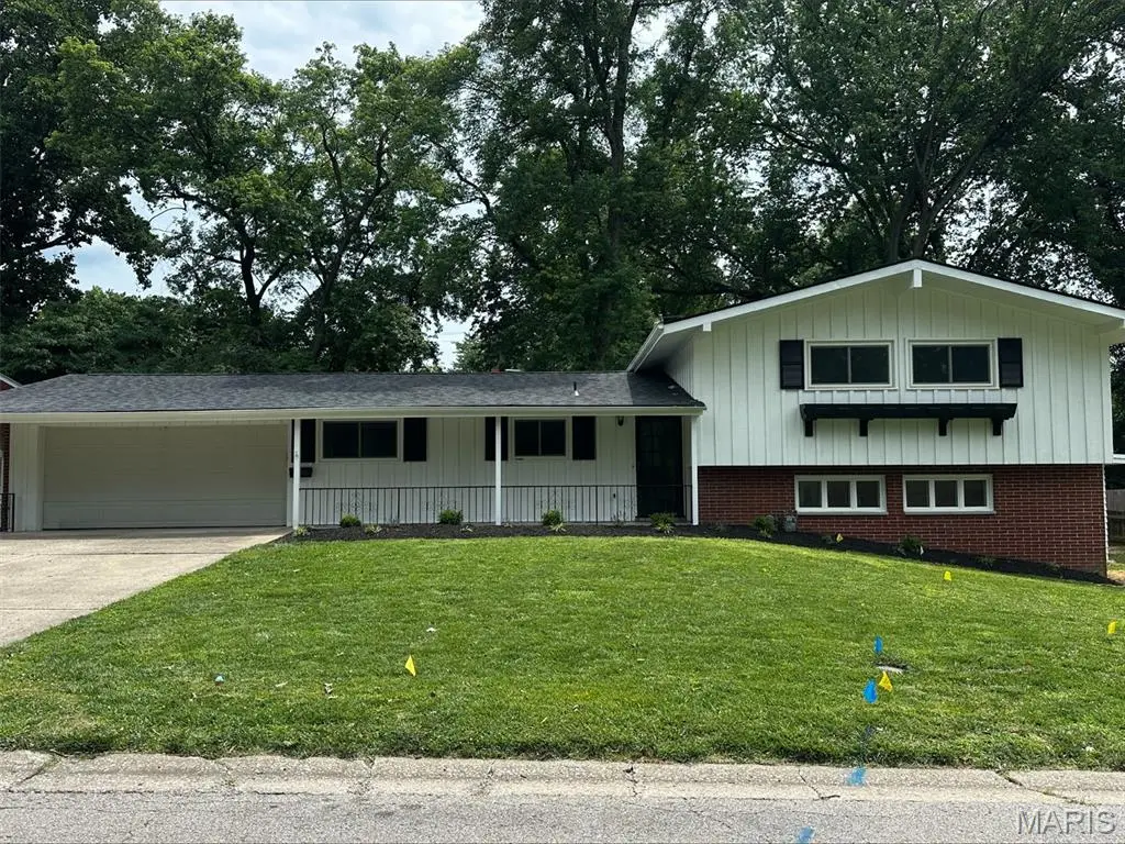 216 Country Club Lane, Belleville, IL 62223 - #1