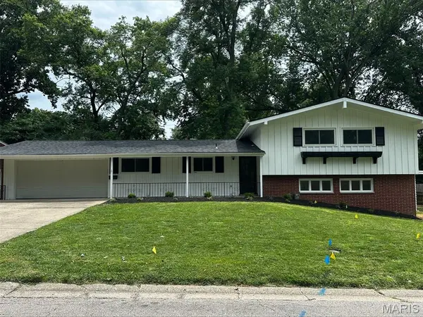 216 Country Club Lane, Belleville, IL 62223