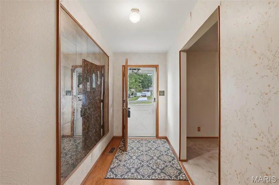 12190 Mckelvey Road, Maryland Heights, MO 63043 - #3