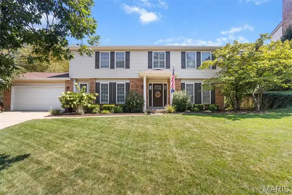 5614 Hillridge Court, St Louis, MO 63128