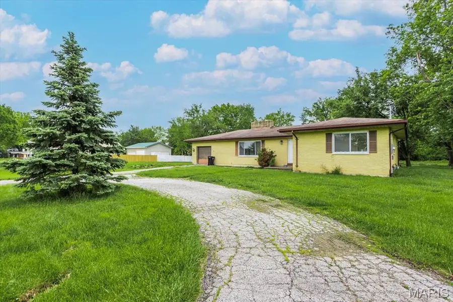4540 Butler Hill Road, Saint Louis, MO 63128 - #2