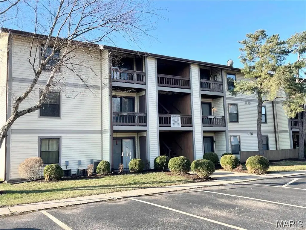 1430 Summergate Parkway #J, Saint Charles, MO 63303 - #1