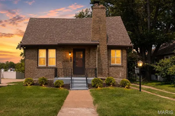 7483 Hoover Avenue, Richmond Heights, MO 63117