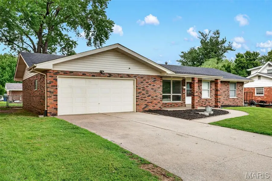 2616 Headland Drive, Saint Charles, MO 63301 - #2