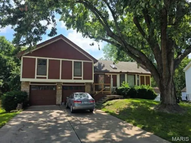 601 SE Brentwood Drive, Lees Summit, MO 64063 - #1