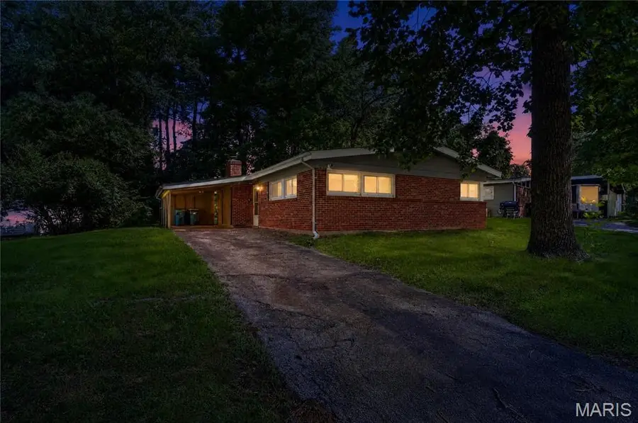 8313 Pepperidge Drive, Berkeley, MO 63134 - #2