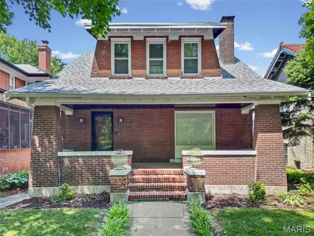 4041 Magnolia Avenue, Saint Louis, MO 63110 - #1