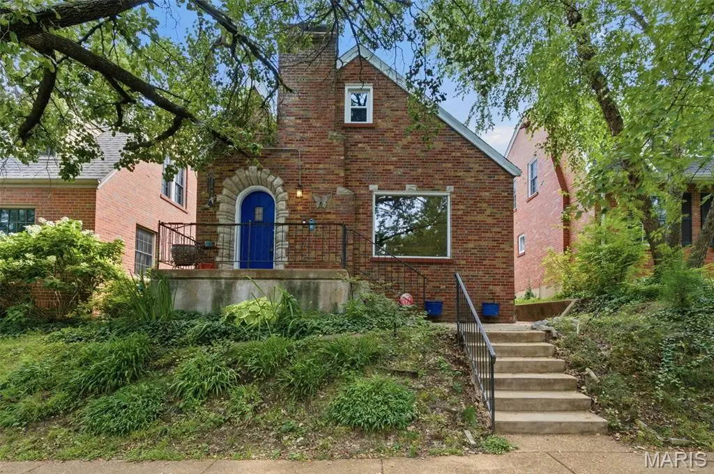 6528 Pernod Avenue, Saint Louis, MO 63139 - #1