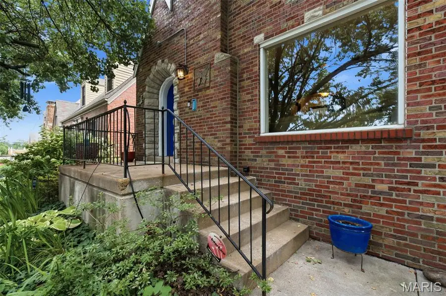 6528 Pernod Avenue, Saint Louis, MO 63139 - #3