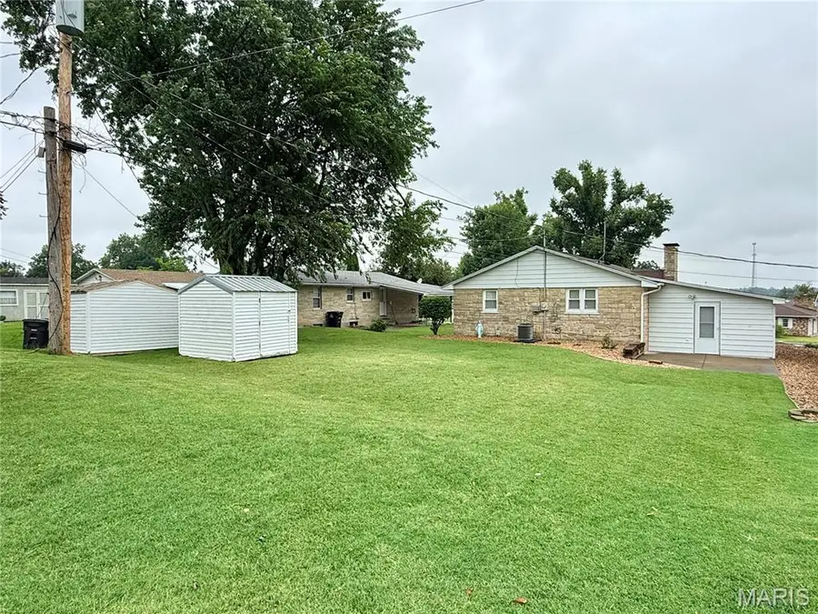 413 Bredall Street, Perryville, MO 63775 - #3