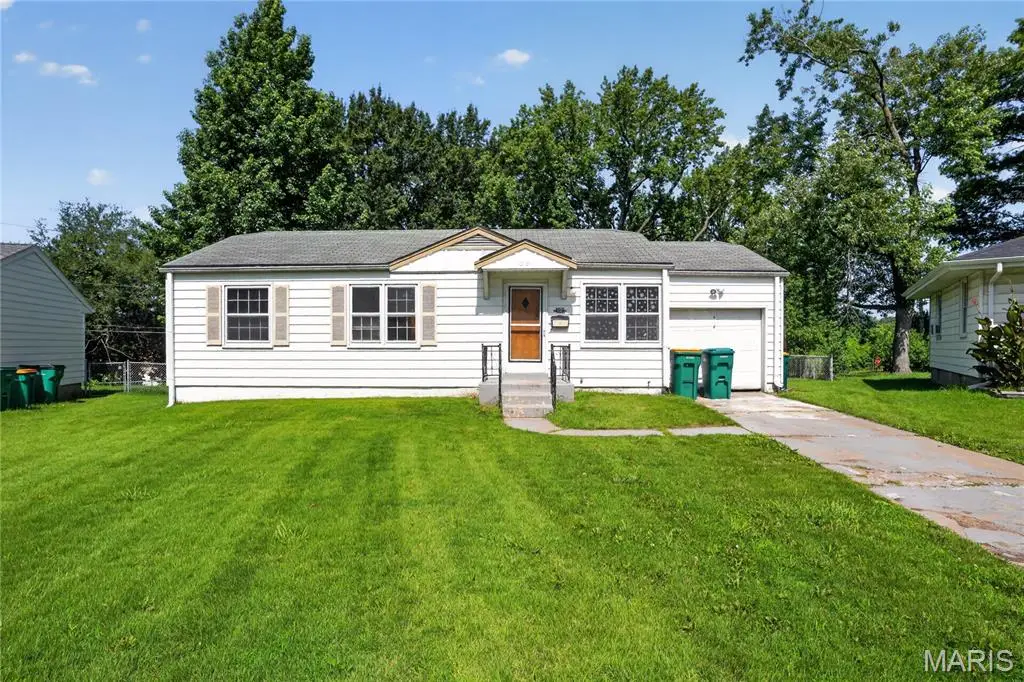 10151 Dwight Drive, Saint Louis, MO 63137 - #1