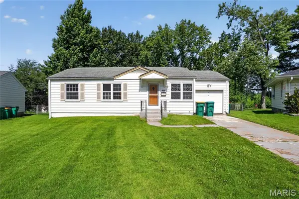 10151 Dwight Drive, St Louis, MO 63137