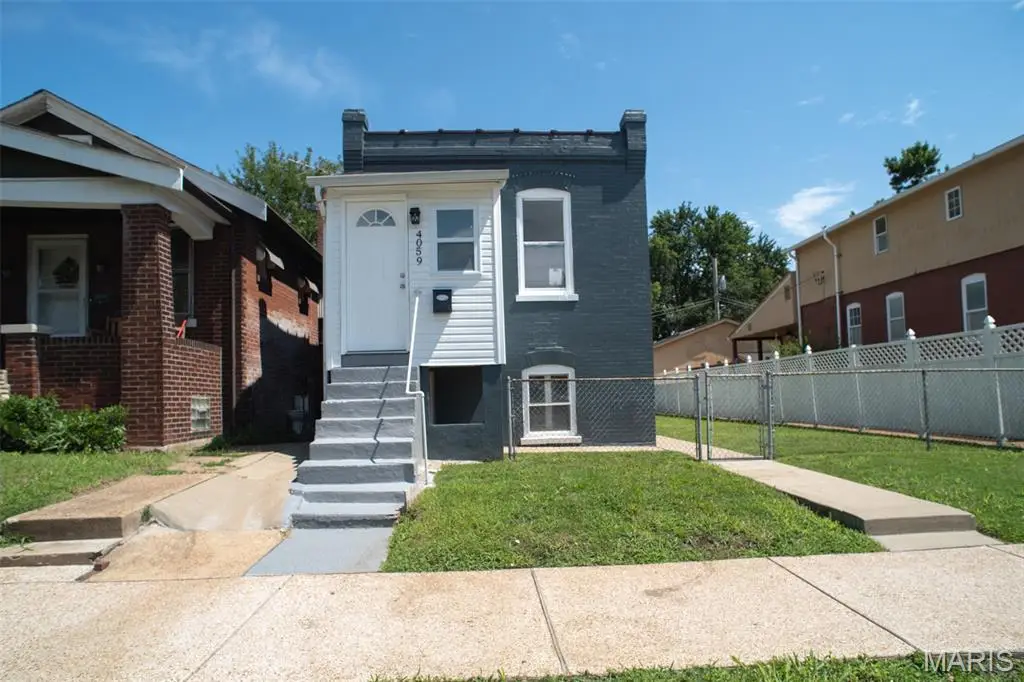 4059 Phillips Avenue, Saint Louis, MO 63116 - #1