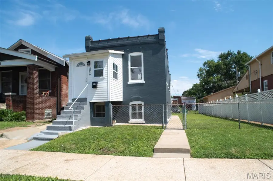 4059 Phillips Avenue, Saint Louis, MO 63116 - #2