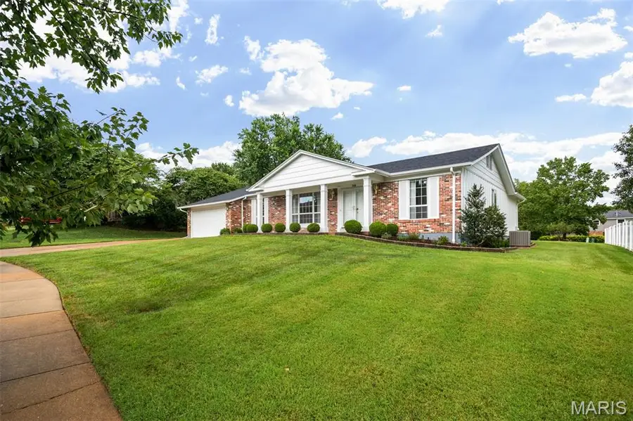 318 Royal Village Drive, Manchester, MO 63011 - #2