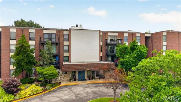564 Sarah Lane #104, St Louis, MO 63141
