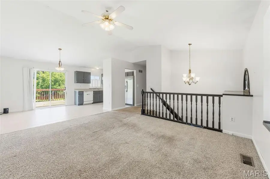 9 Fort Zumwalt Drive, Ofallon, MO 63366 - #2