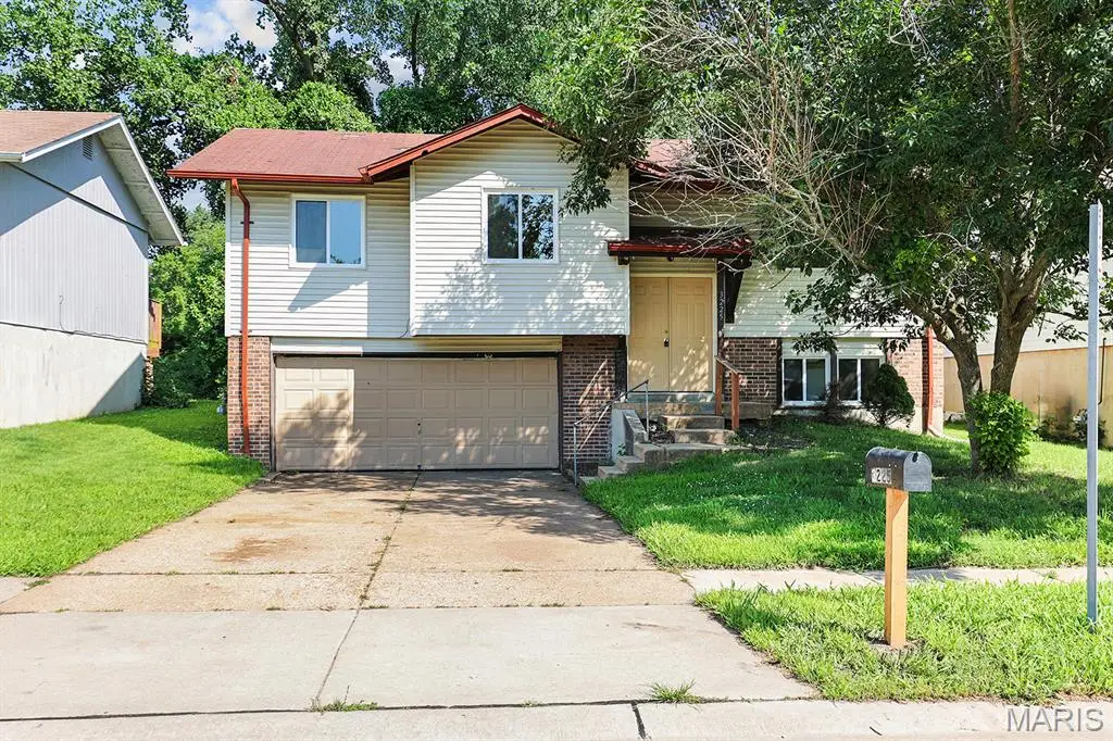 3225 Chicory Creek Lane, Florissant, MO 63031 - #1