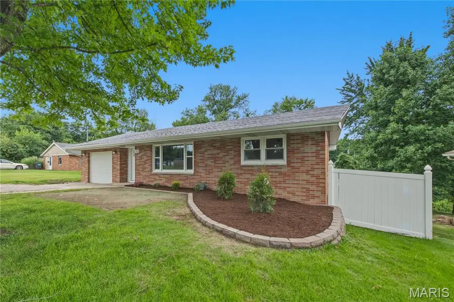 112 Midway Avenue, Cottage Hills, IL 62018 - #2