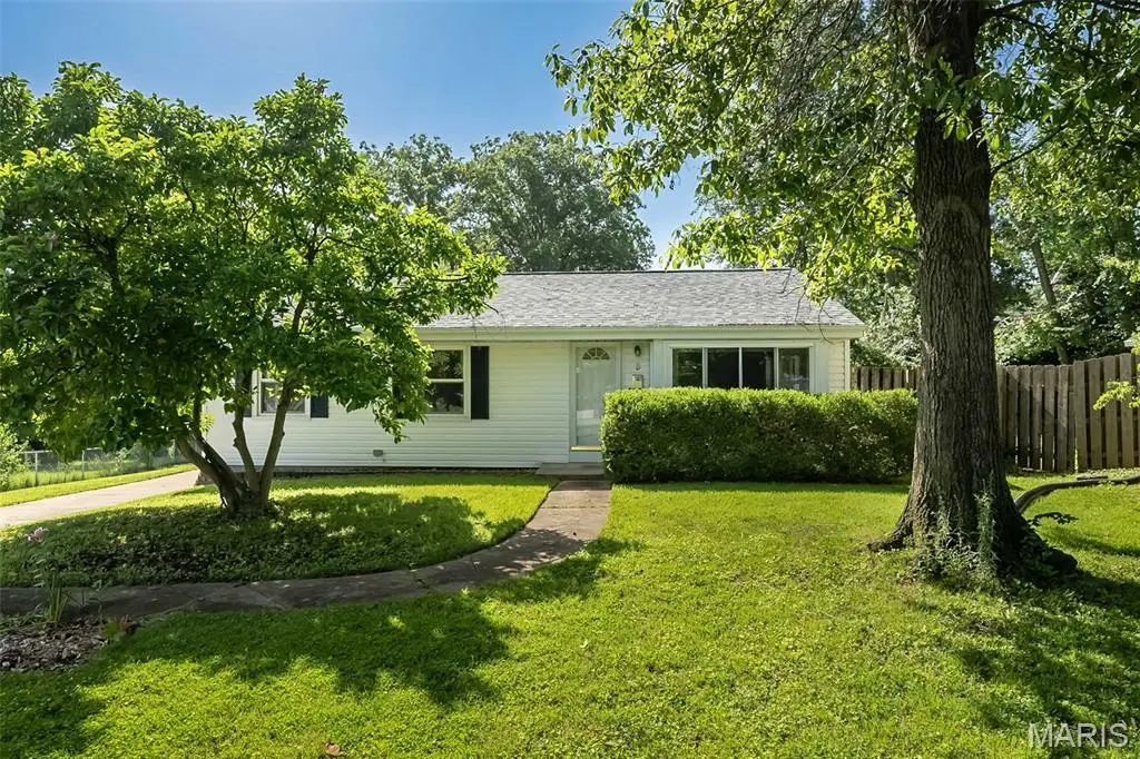 8 Banbury Court, Saint Louis, MO 63126 - #1