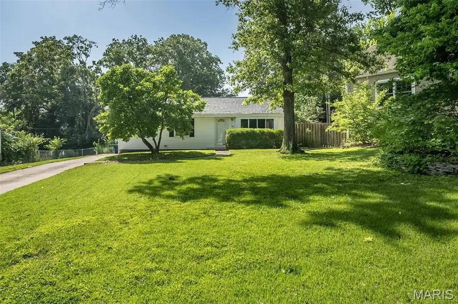 8 Banbury Court, Saint Louis, MO 63126 - #3