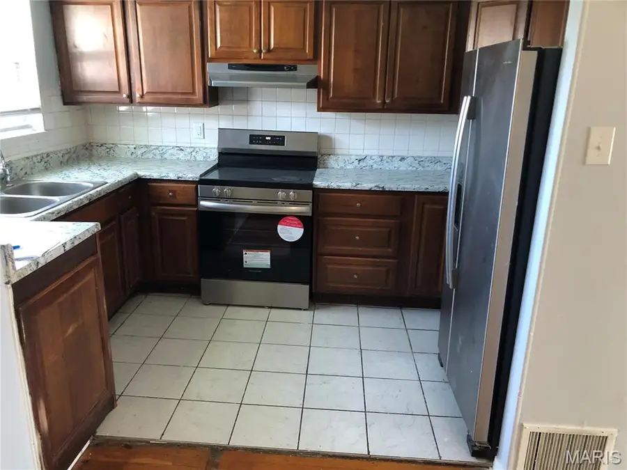 7316 Sharp Avenue, Saint Louis, MO 63116 - #3