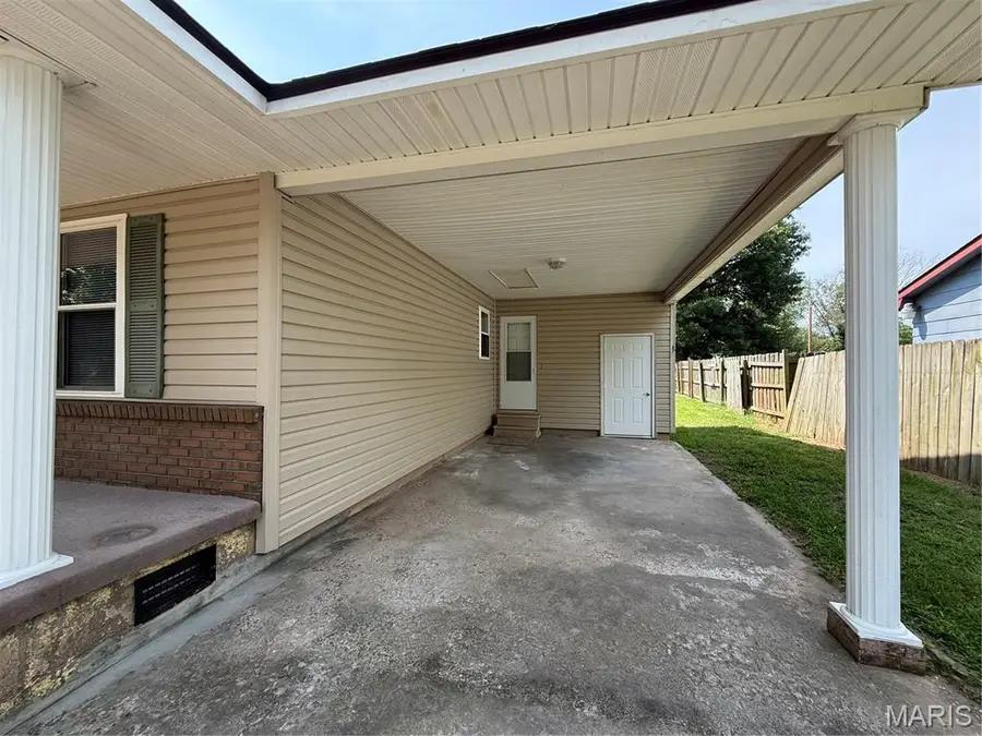 1309 Mcdougal Avenue, Sikeston, MO 63801 - #3