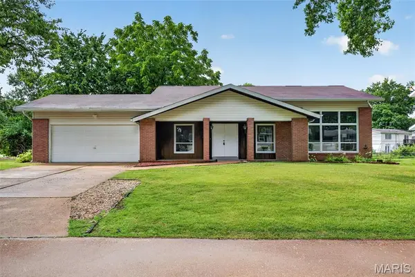 7323 Cartwheel Lane, Hazelwood, MO 63042
