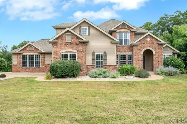 1 Cedar Lake Court, Troy, MO 63379