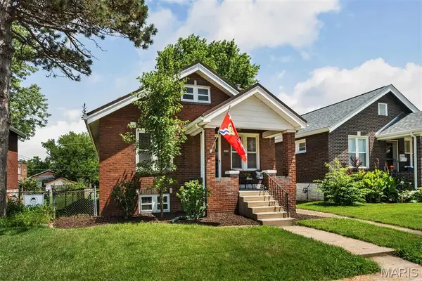5157 Goethe Avenue, St Louis, MO 63109