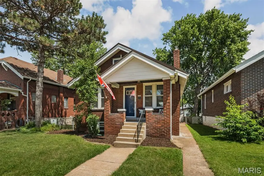 5157 Goethe Avenue, Saint Louis, MO 63109 - #2