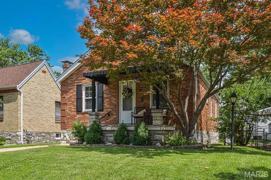 7005 Plainview Avenue, Saint Louis, MO 63109 - #2