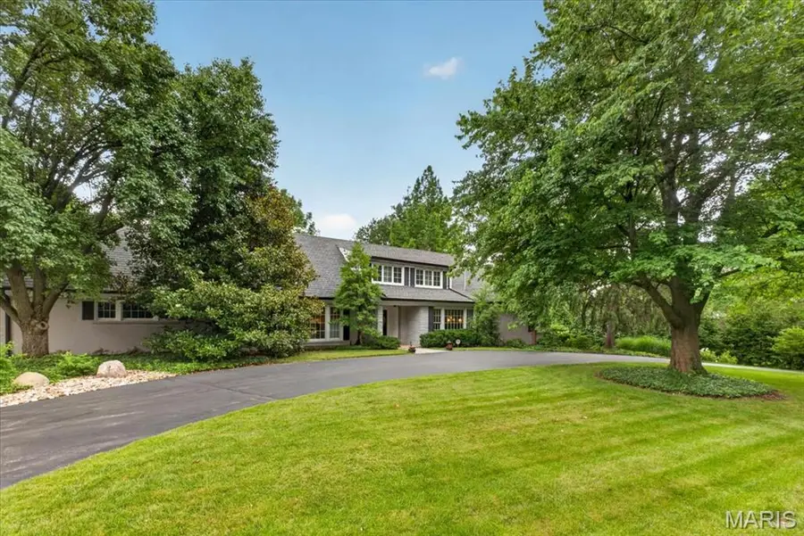 18 S Mcknight Road, Saint Louis, MO 63124 - #3