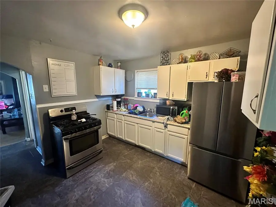 9006 Edna Street, Saint Louis, MO 63147 - #2