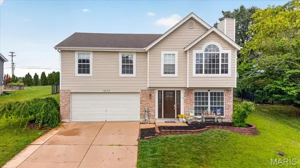 1873 Fox Pointe Drive, Arnold, MO 63010
