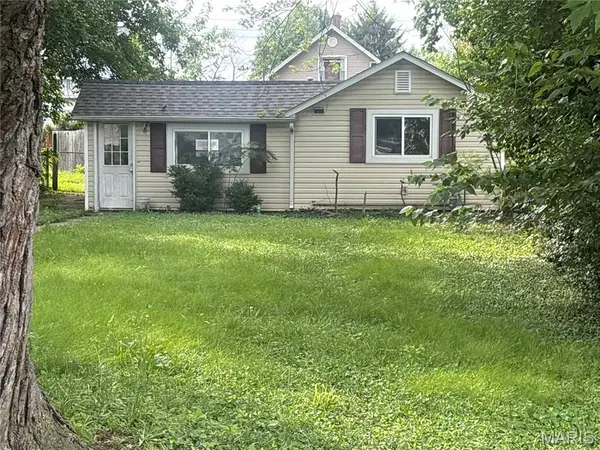 17 S 51st Street, Belleville, IL 62226